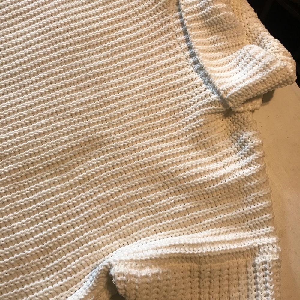 Turtle neck /sweater - Picture 2 of 3